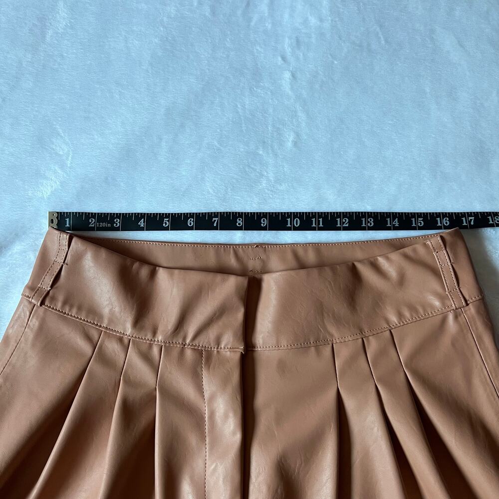 Blank NYC Chelsea High Rise Faux Leather Pleated Tapered Ankle Pants Size 32 - Picture 12 of 15